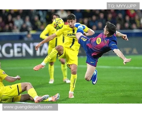 世体：新赛季巴萨伤病问题频发，13场竞赛13种不同锋线组合